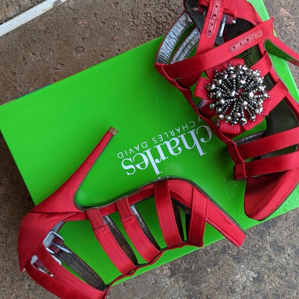 Charles David | red satin glade stilettos heel 5.5 - Picture 5 of 8